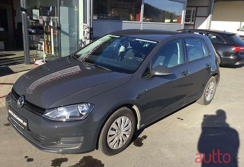 2013' Volkswagen Golf photo #1