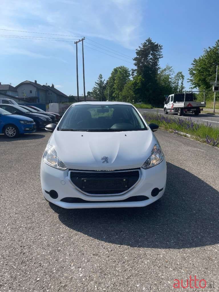 2013' Peugeot 208 photo #2