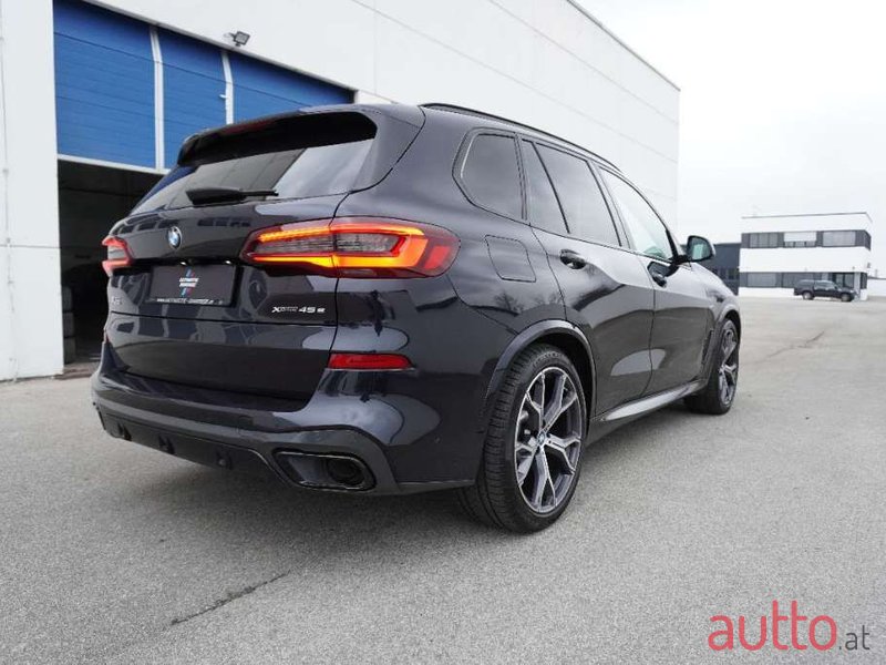 2021' BMW X5 photo #5