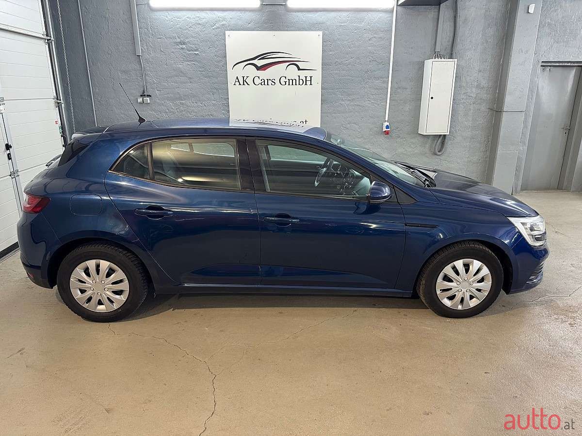 2017' Renault Megane photo #6