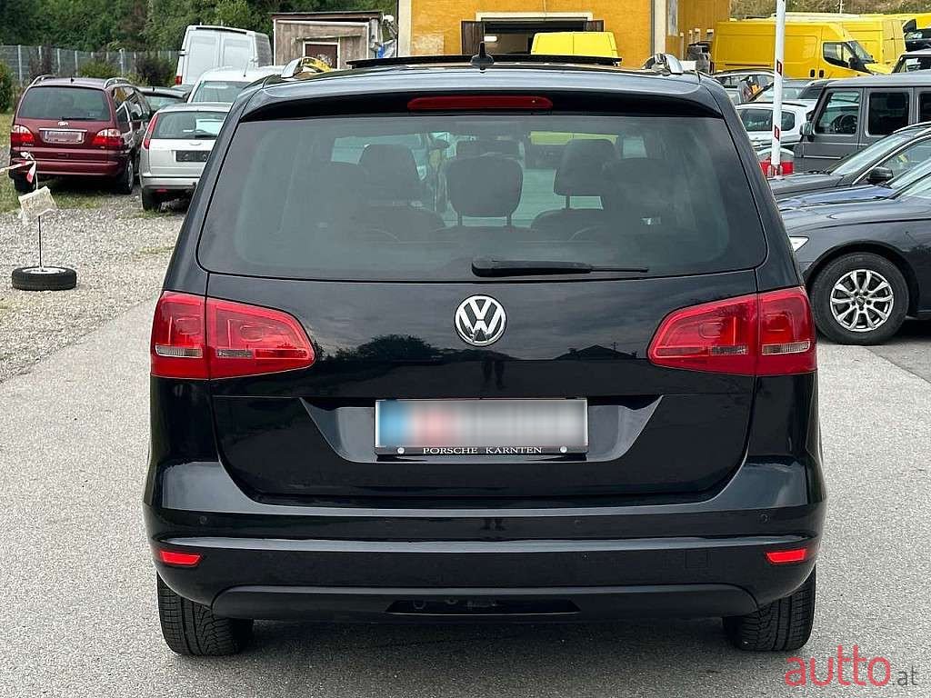 2011' Volkswagen Sharan photo #4