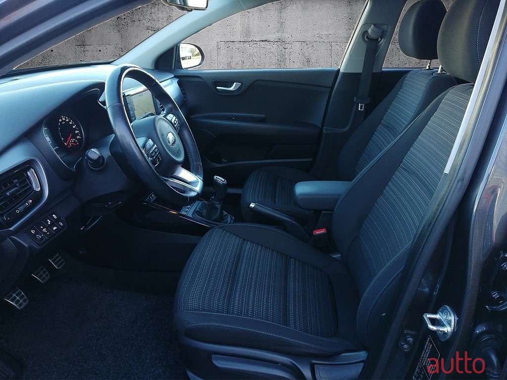 2019' Kia Stonic photo #5