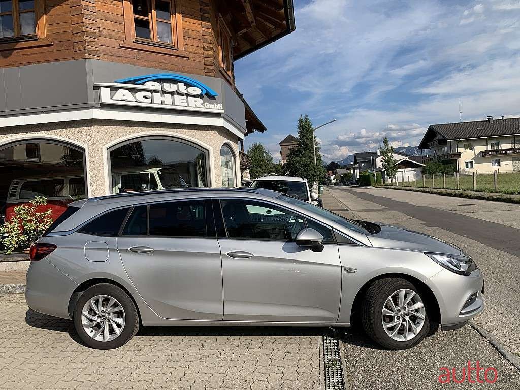 2019' Opel Astra photo #3