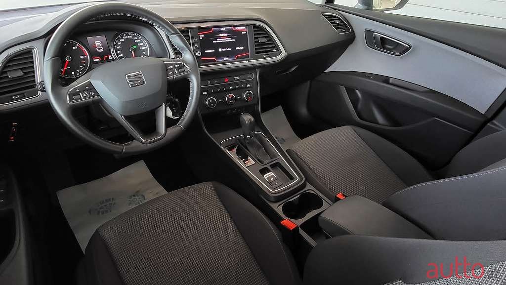 2019' SEAT Leon photo #4