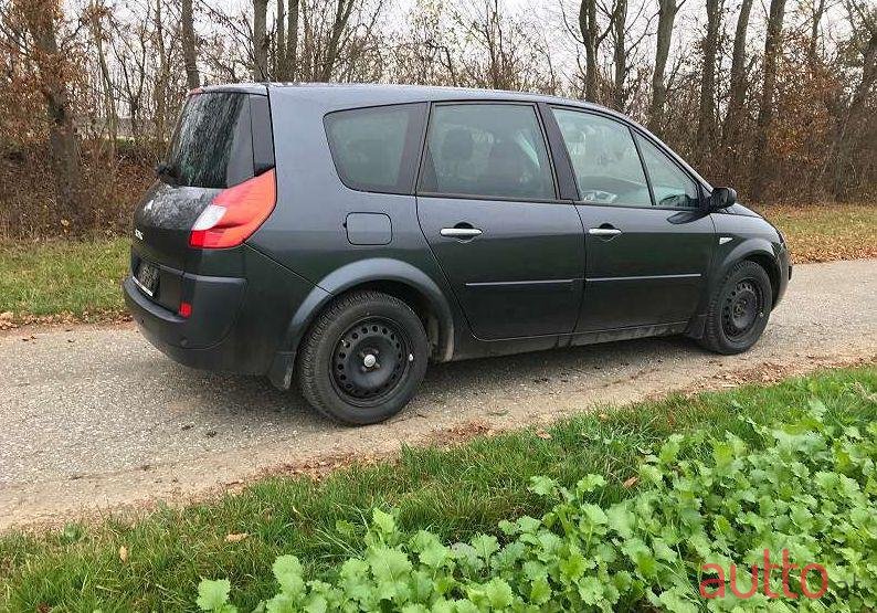 2007' Renault Grand Scenic photo #2