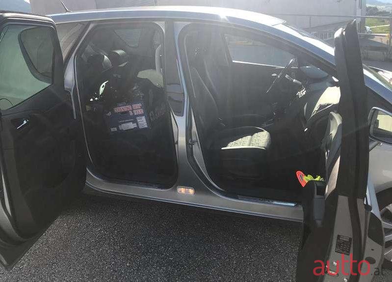 2012' Opel Meriva photo #2