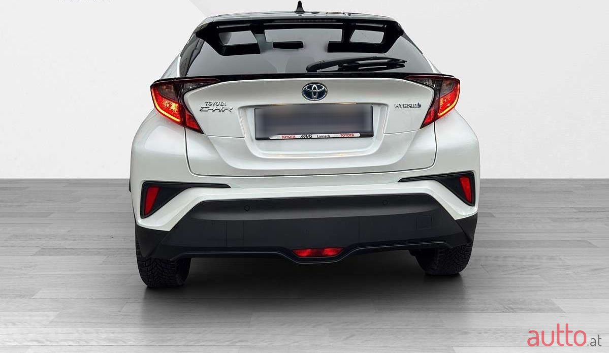 2022' Toyota C-HR photo #4