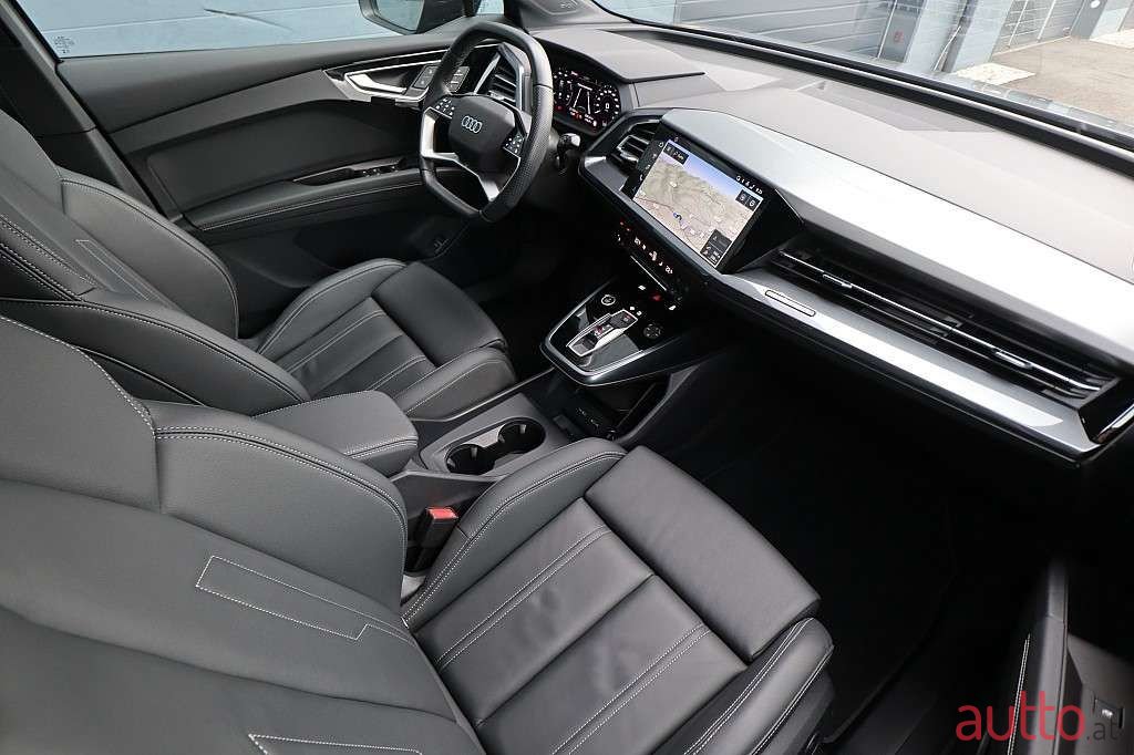 2024' Audi Q4 photo #4