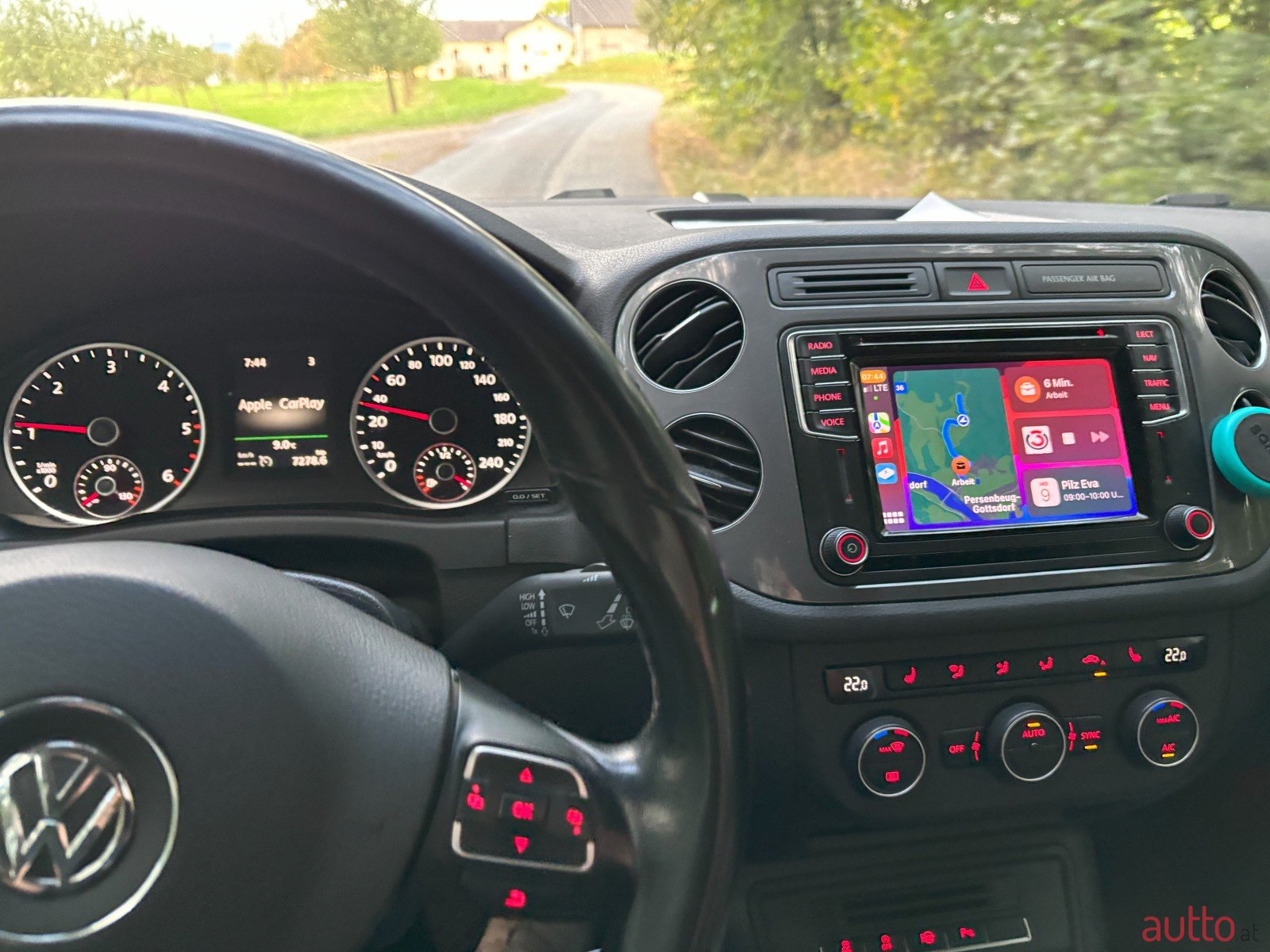 2016' Volkswagen Tiguan 2,0 TDI SCR 4Motion R-Line photo #6