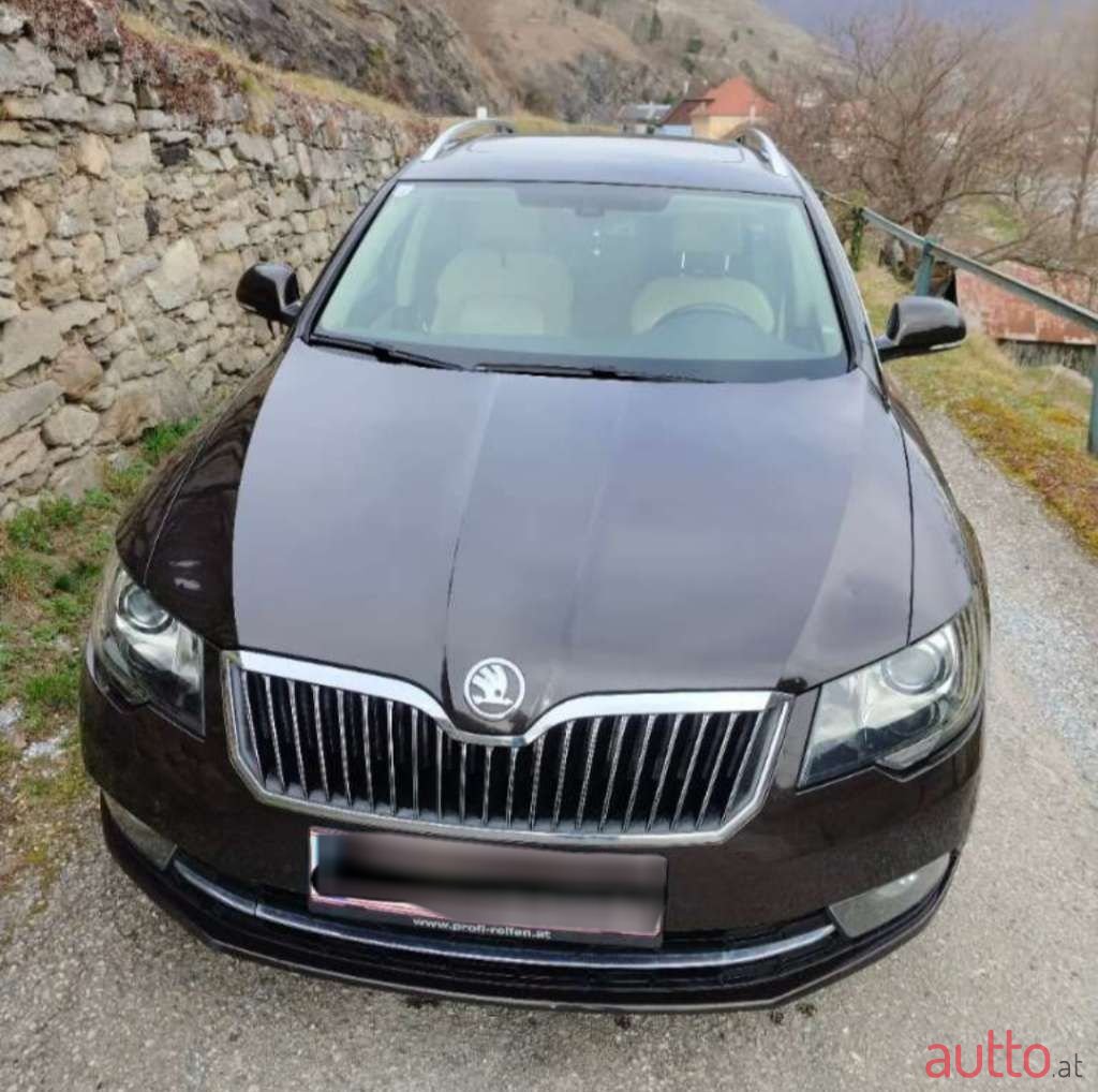2013' Skoda Superb photo #1
