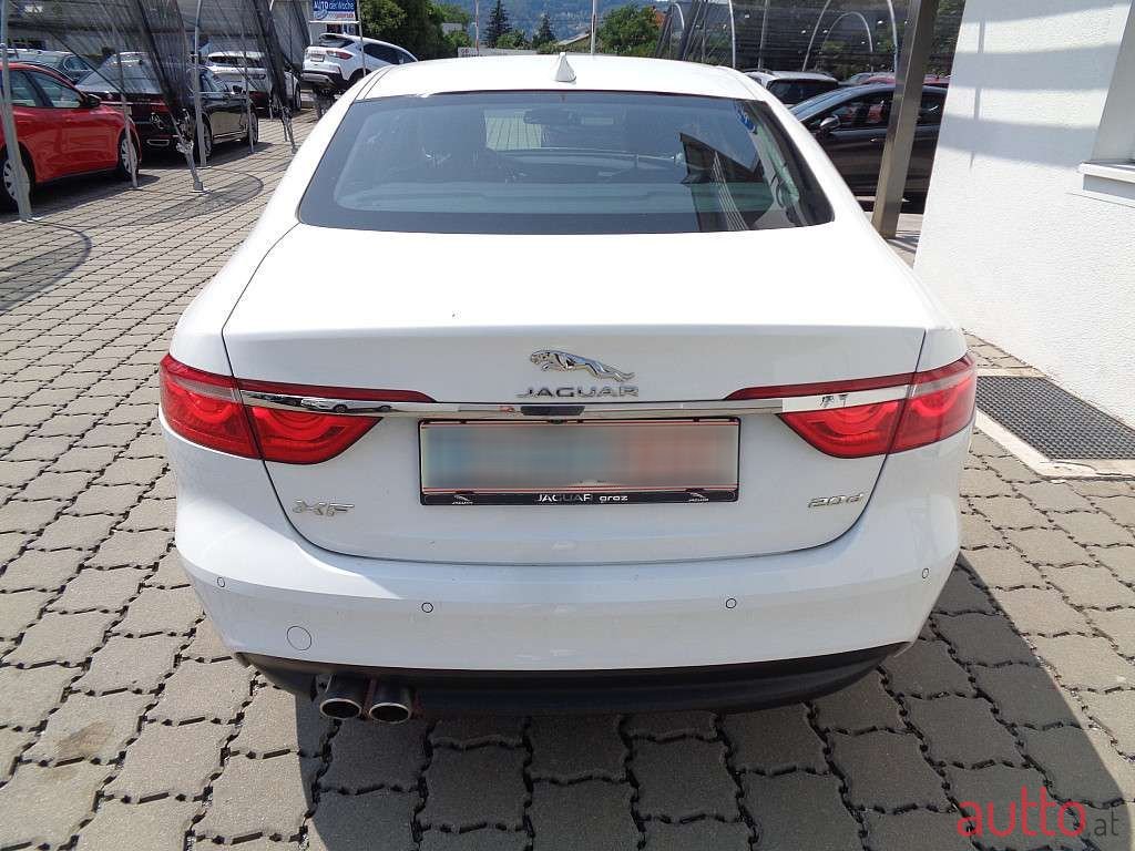 2017' Jaguar XF photo #2