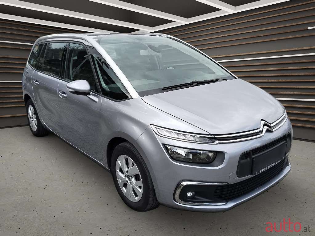 2020' Citroen C4 SpaceTourer photo #3