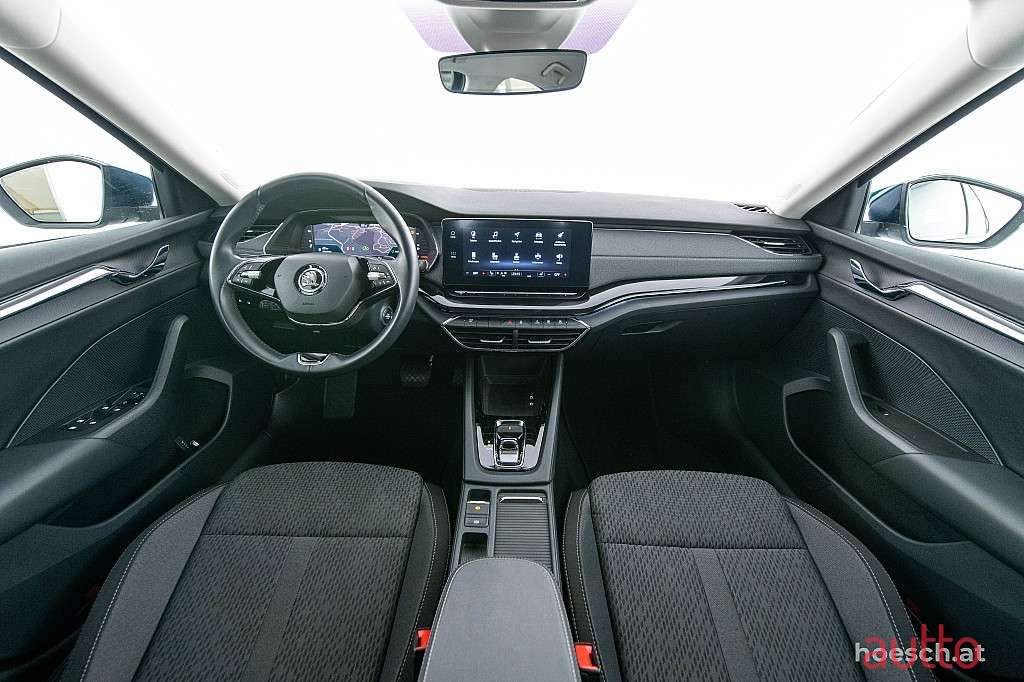 2022' Skoda Octavia photo #5