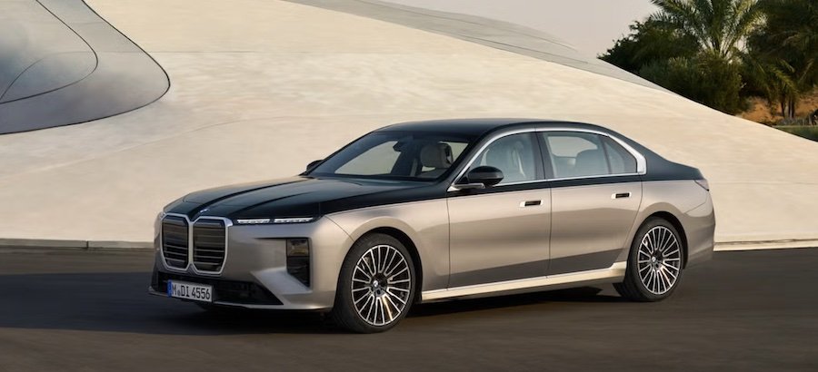 BMW Put Neue Klasse Tech In The 7 Series, And It’s Absurd In The Best Way