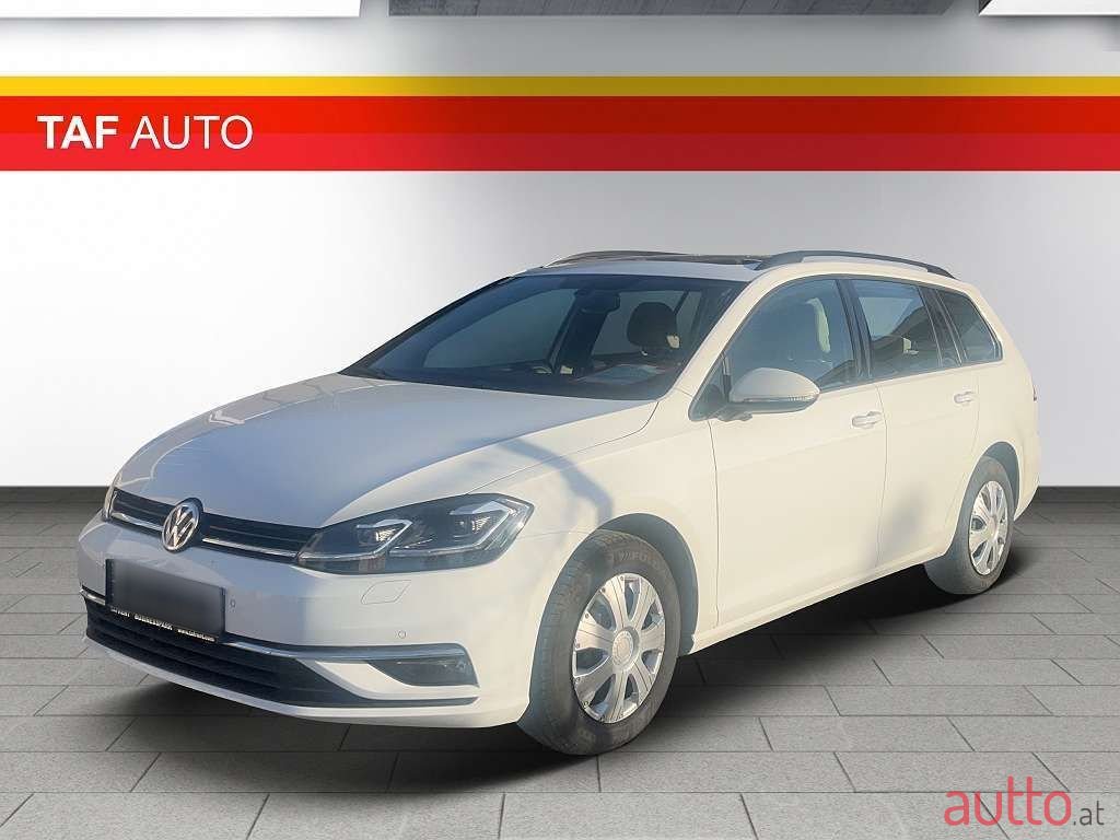 2018' Volkswagen Golf photo #2