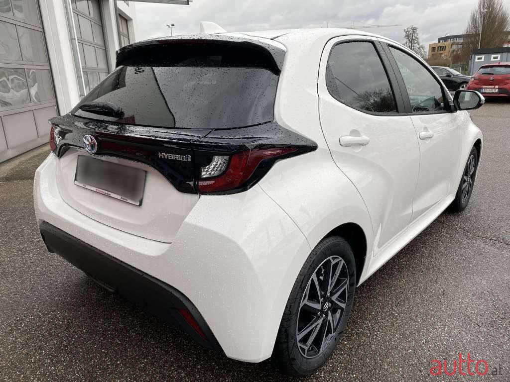 2023' Toyota Yaris photo #6