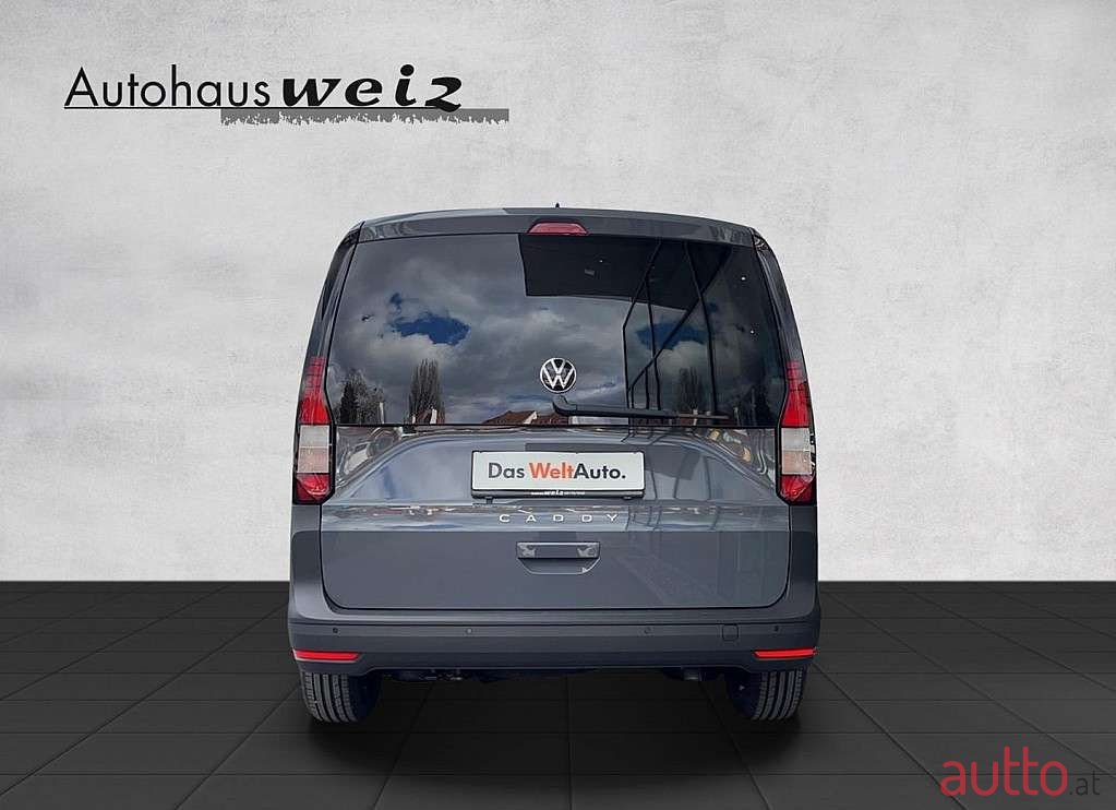 2023' Volkswagen Caddy photo #5
