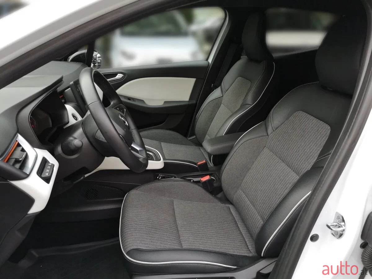 2022' Renault Clio photo #4