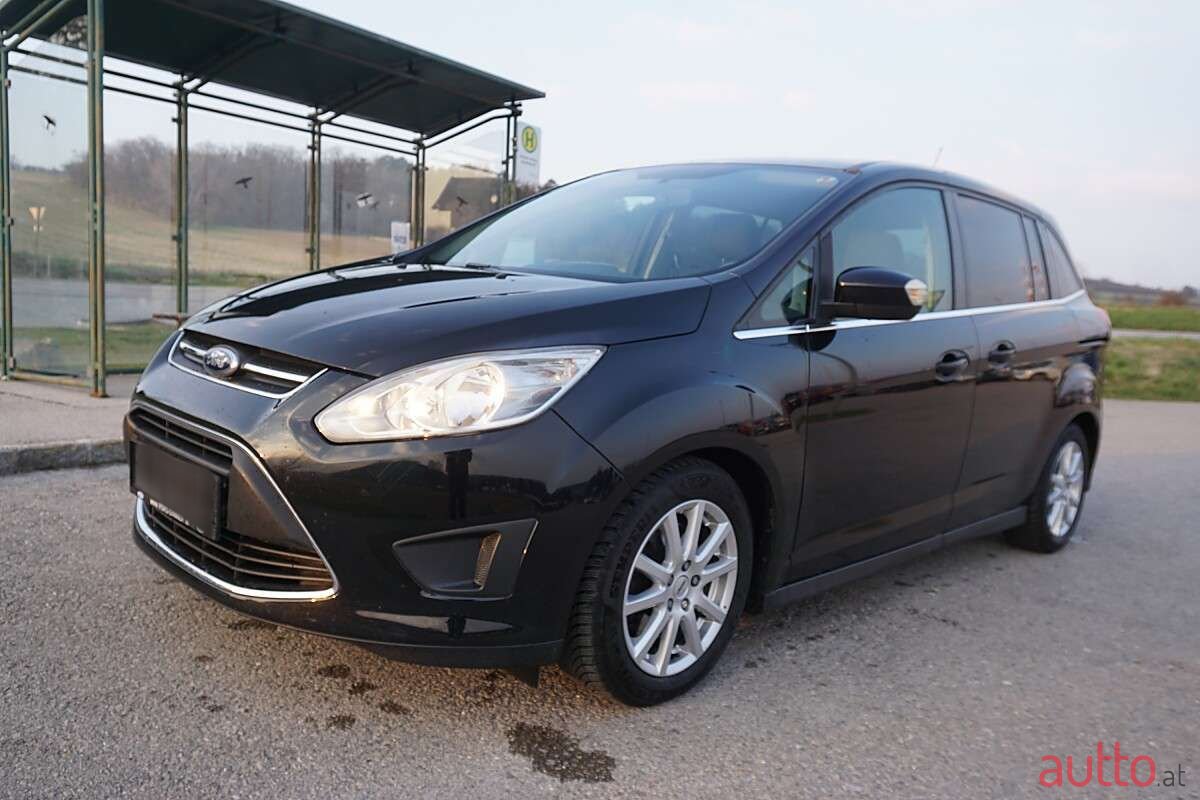 2012' Ford C-MAX photo #2
