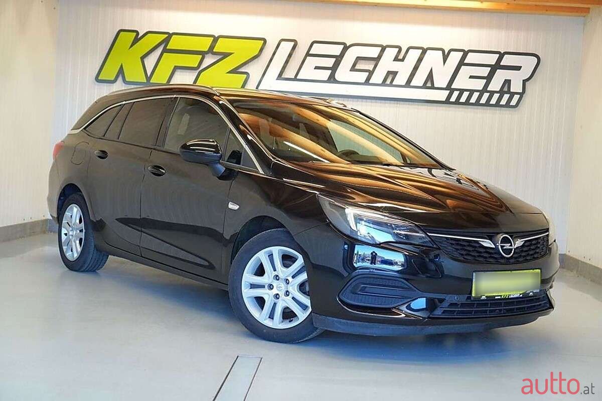 2020' Opel Astra photo #2