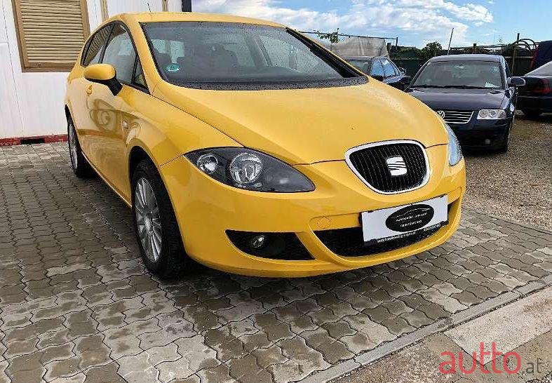 2006' SEAT Leon photo #1