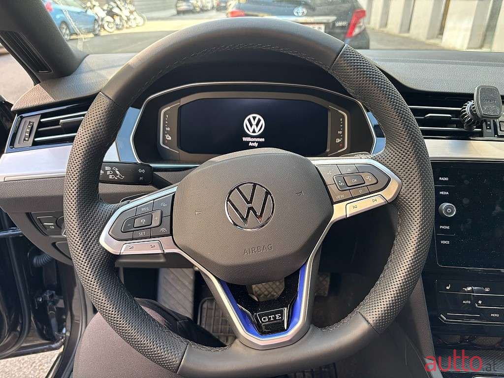 2024' Volkswagen Passat photo #5