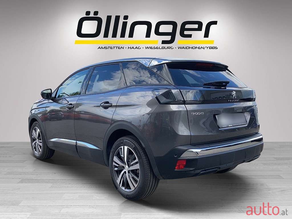 2022' Peugeot 3008 photo #3
