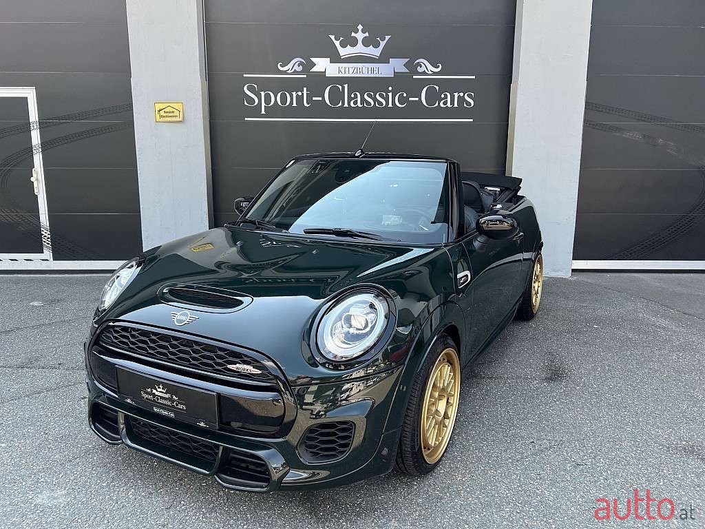 2019' MINI Cabrio photo #2