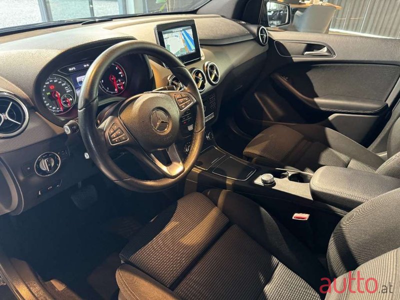 2017' Mercedes-Benz B-Klasse photo #4