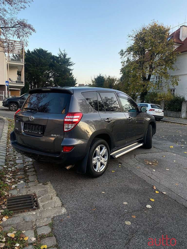 2010' Toyota RAV4 photo #4