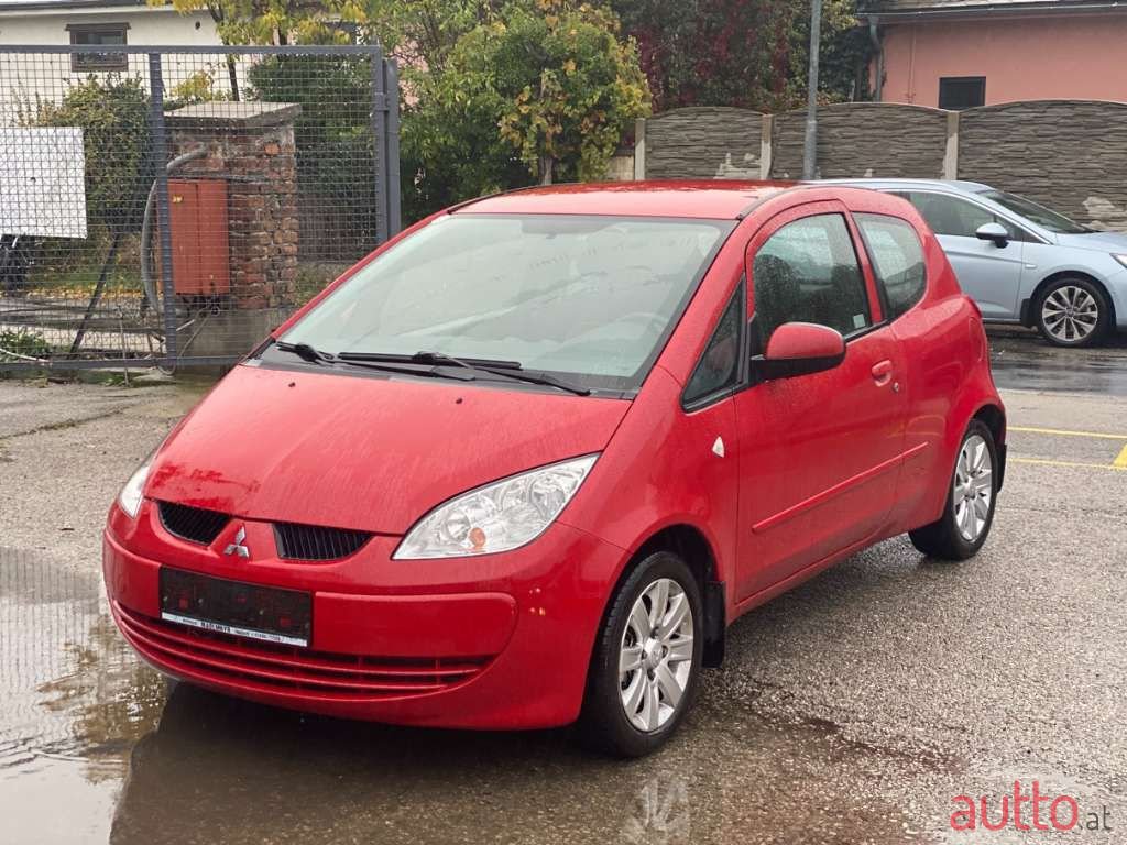 2008' Mitsubishi Colt photo #1