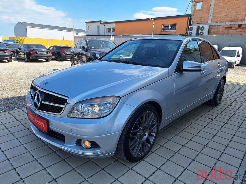 2010' Mercedes-Benz C-Klasse photo #2