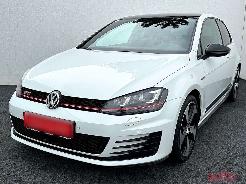 2016' Volkswagen Golf photo #4