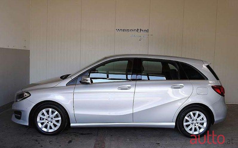 2017' Mercedes-Benz B-Klasse photo #1