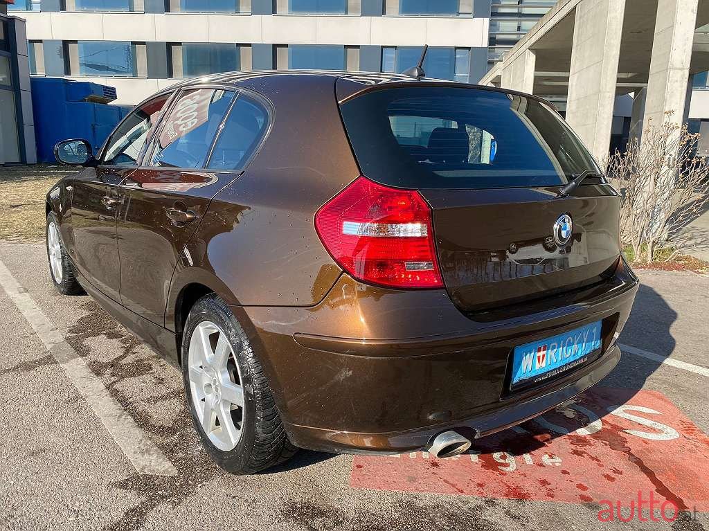 2011' BMW 1Er-Reihe photo #4