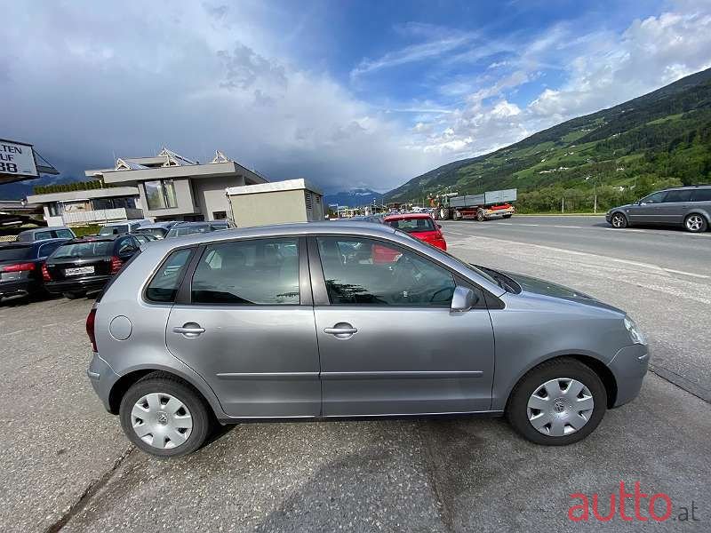 2008' Volkswagen Polo photo #2