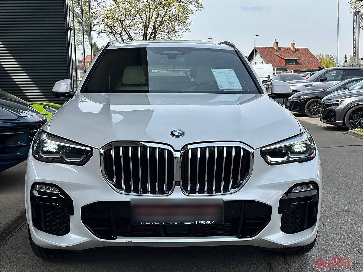 2021' BMW X5 photo #2