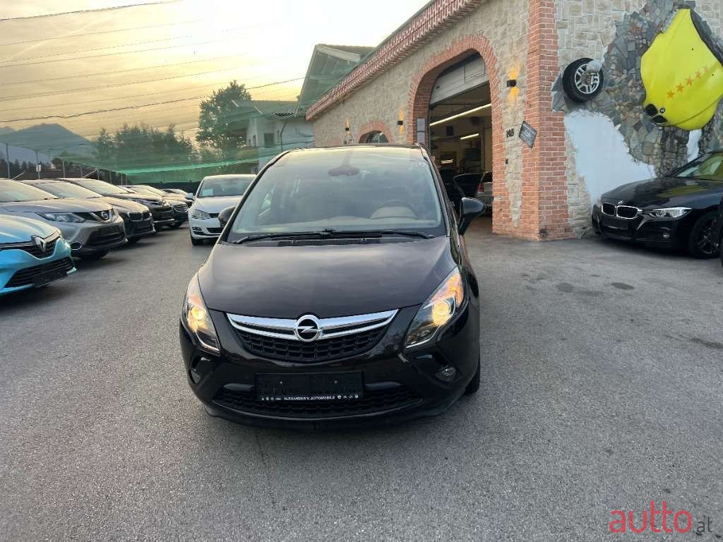 2013' Opel Zafira photo #4