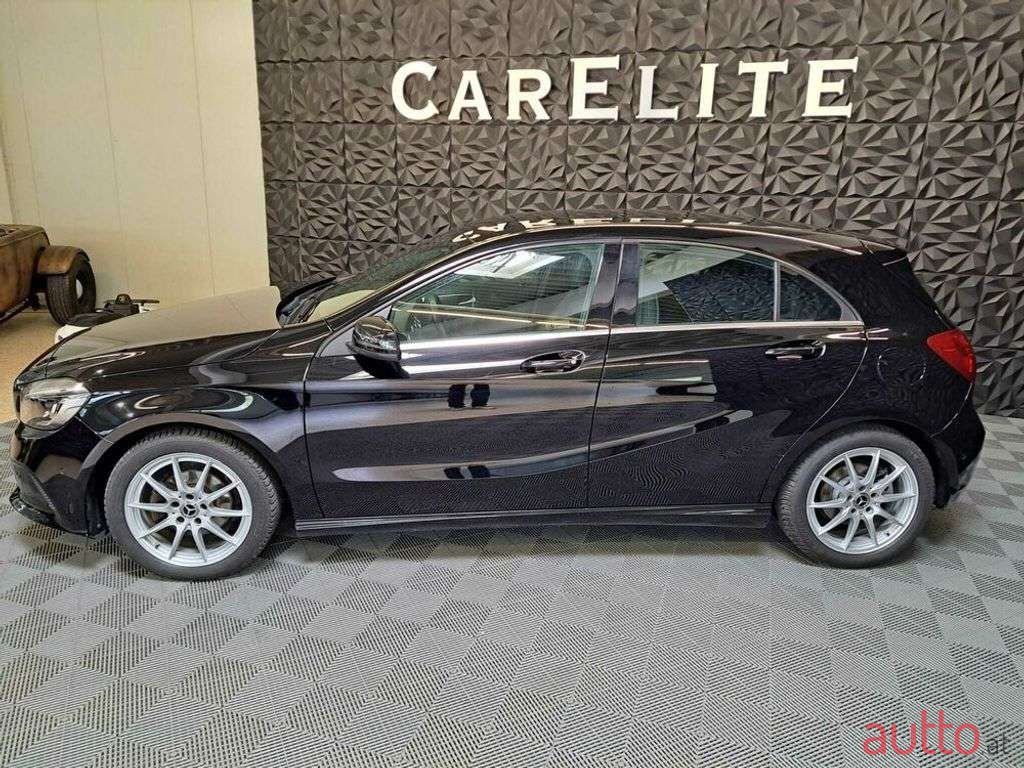 2017' Mercedes-Benz A-Klasse photo #3
