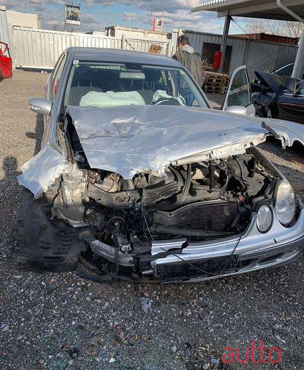 2002' Mercedes-Benz E-Klasse photo #1