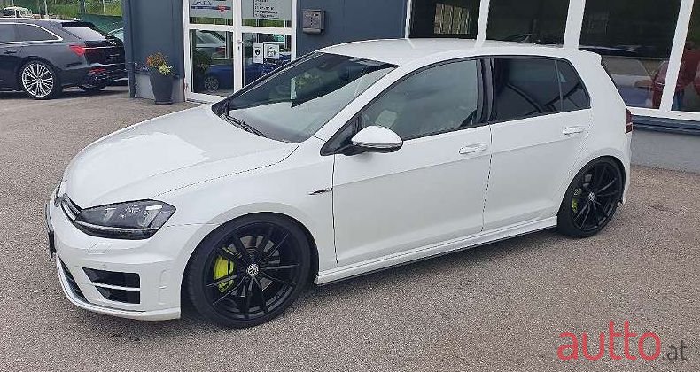 2015' Volkswagen Golf photo #1