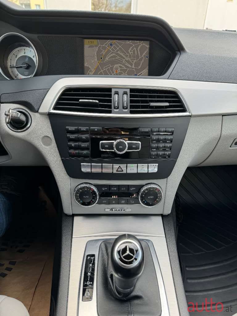 2011' Mercedes-Benz C-Klasse photo #5