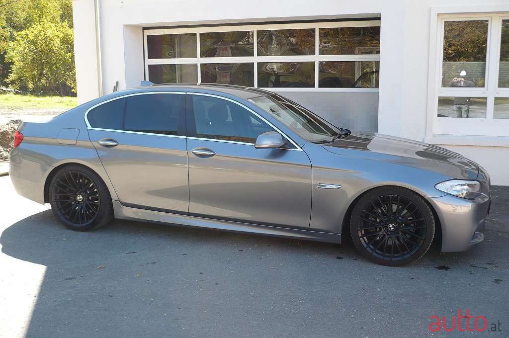 2011' BMW 5Er-Reihe photo #2