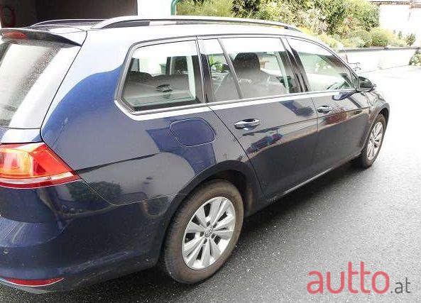 2015' Volkswagen Golf photo #1