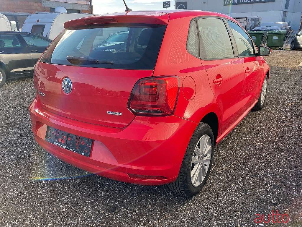 2016' Volkswagen Polo photo #3