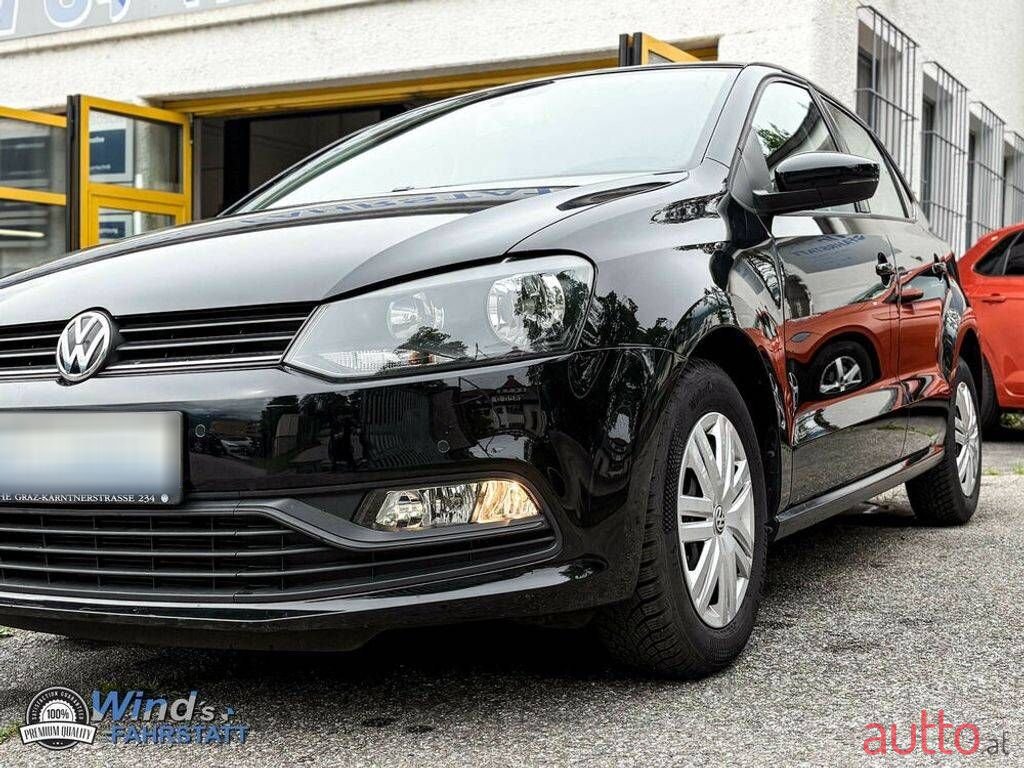2016' Volkswagen Polo photo #2