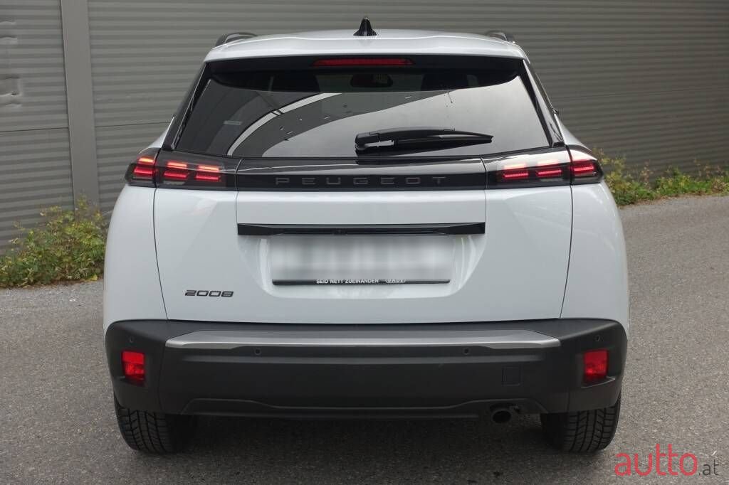 2024' Peugeot 2008 photo #4