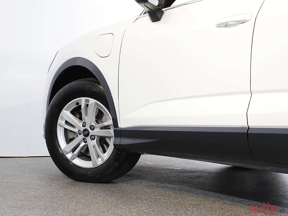 2024' Audi Q3 photo #3