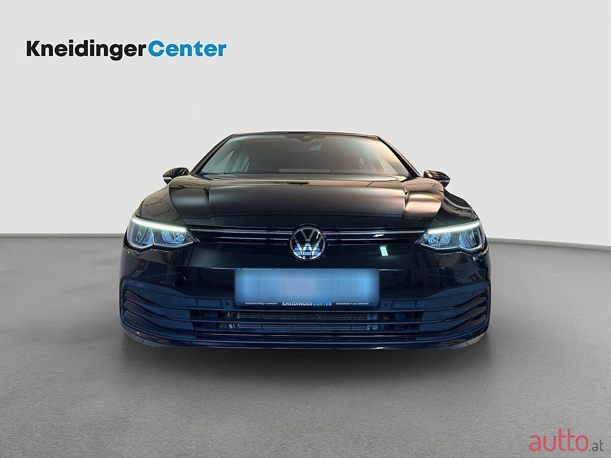 2023' Volkswagen Golf photo #2