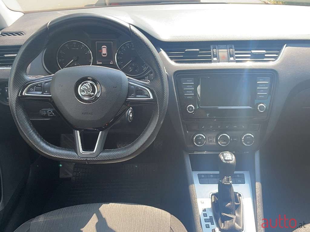 2016' Skoda Octavia photo #5